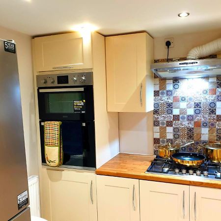 Elegant 2 Bed Apartment In Manchester Esterno foto